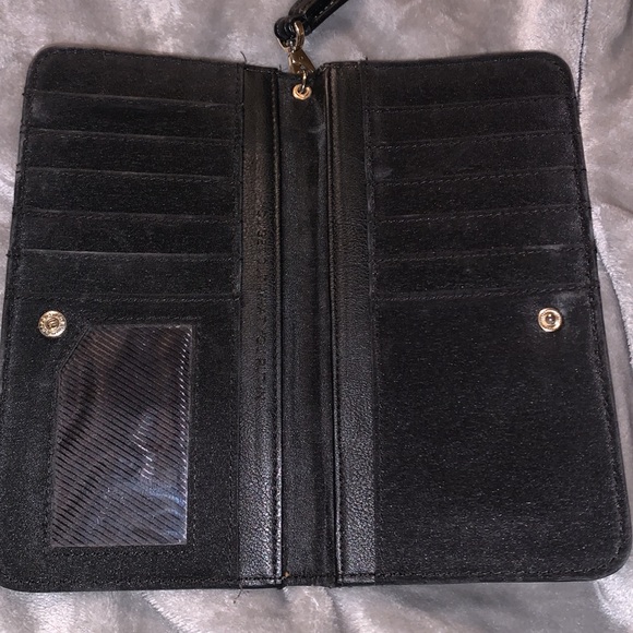 Long black wallet with wrist strap - Picture 2 of 3